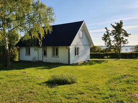 Havsnära stuga på Senoren/Karlskrona skärgård