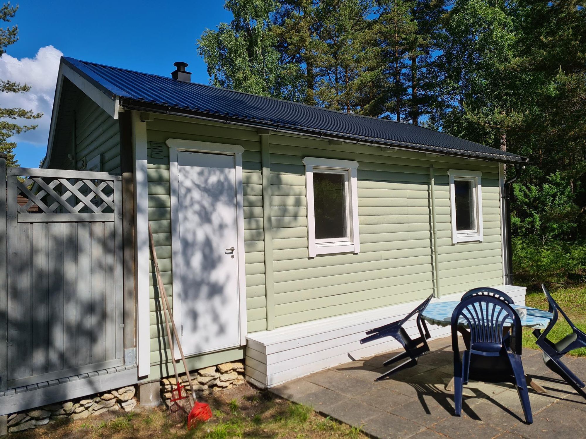 Mysig stuga på Gotland, 700 m till sandstrand – bild 2 av 9