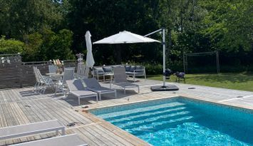 Semesterhus med uppvärmd pool 💦