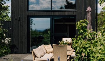 Nybyggt hus vid havet nära visby