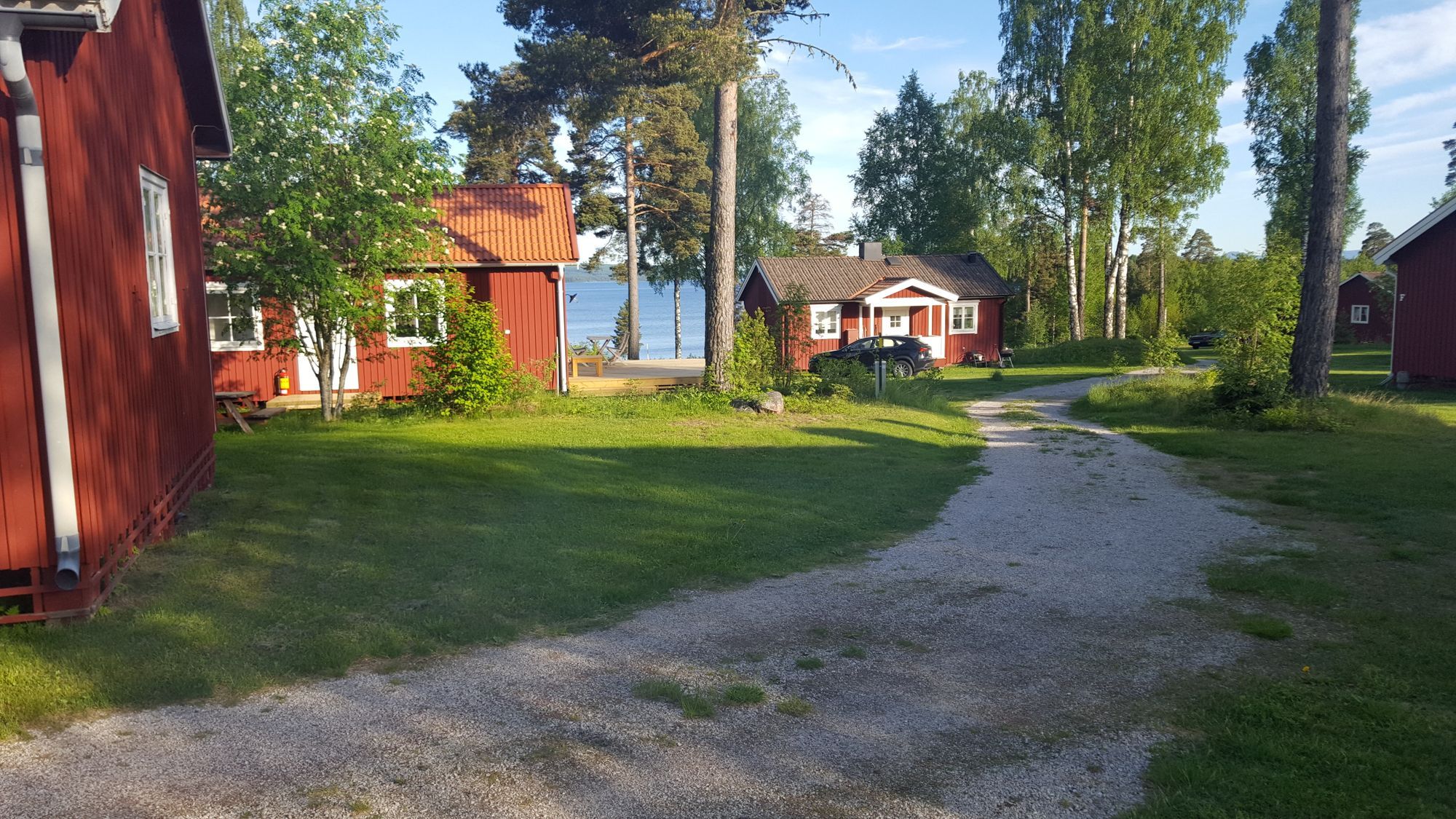Mysig stuga med sjöutsikt över Orsasjön – bild 5 av 20