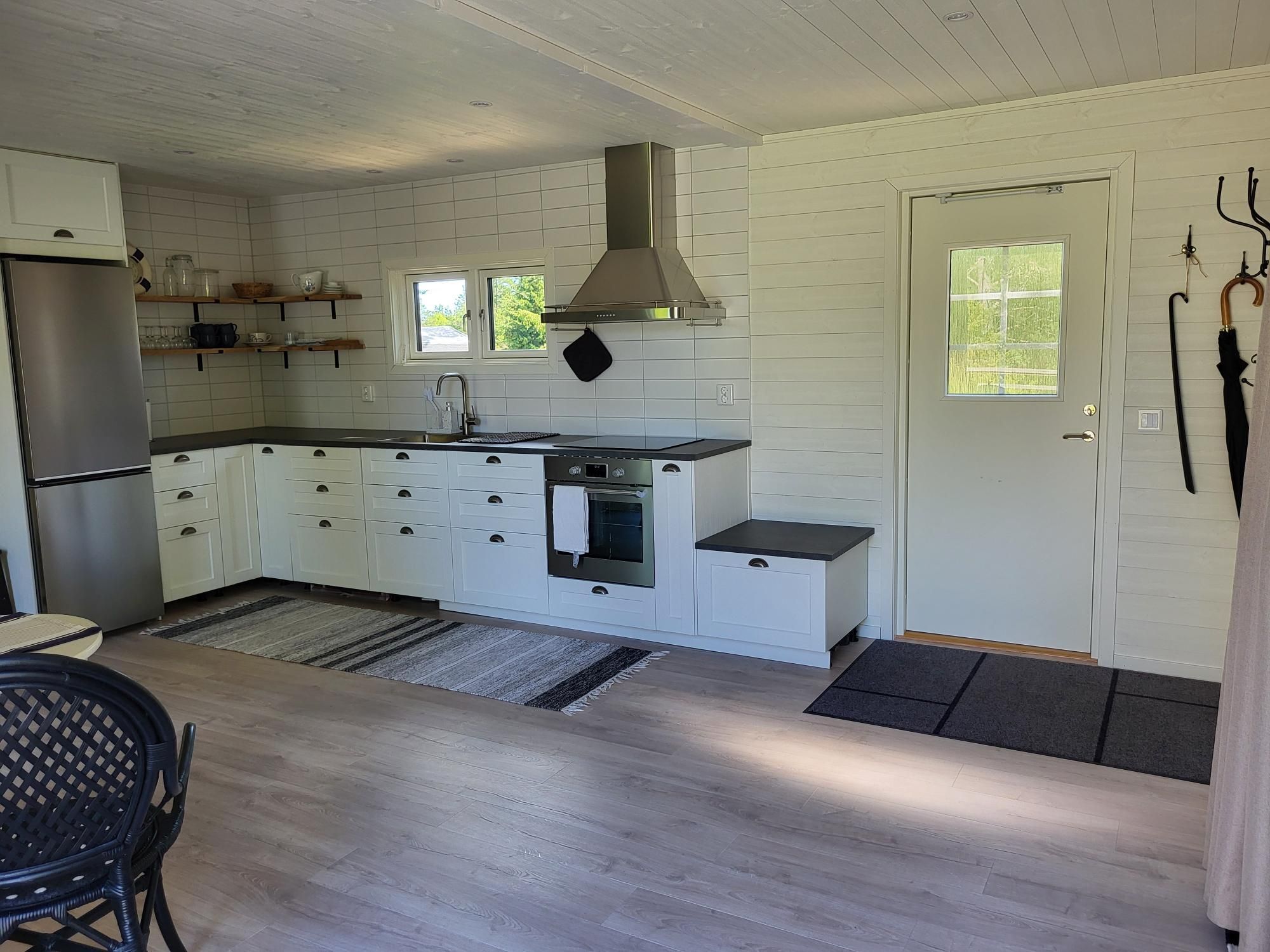 Stuga i S:t Annas skärgård, Vikbolandet – bild 3 av 13