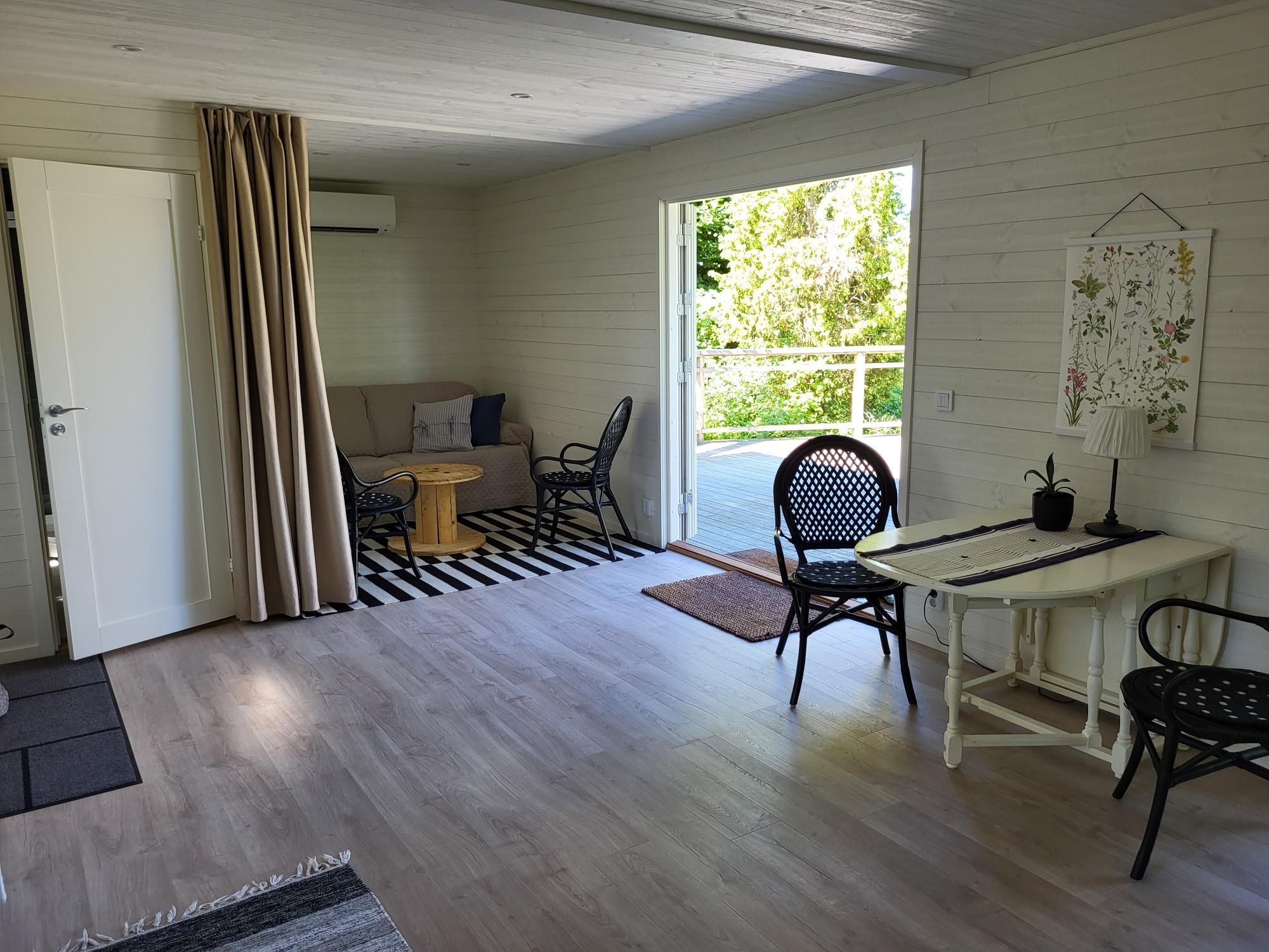 Stuga i S:t Annas skärgård, Vikbolandet – bild 7 av 13