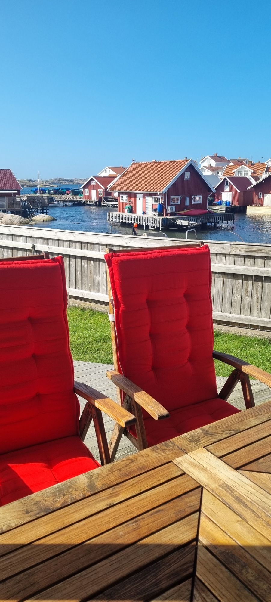 Lägenhet med stor altan och havsutsikt – bild 2 av 7