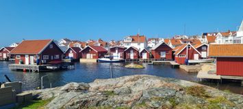 Lägenhet med stor altan och havsutsikt