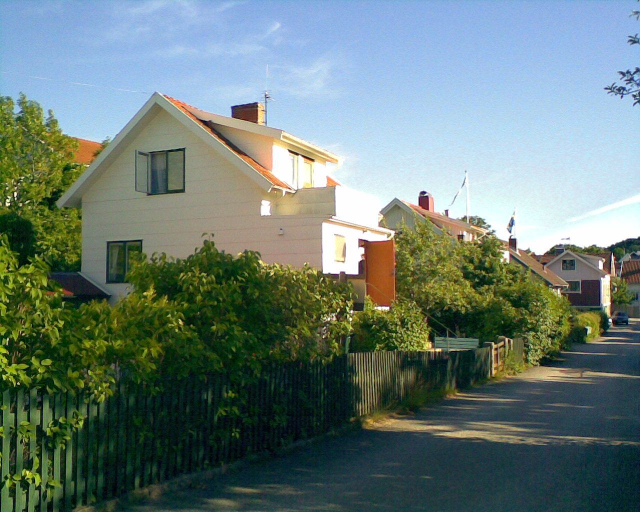 Hus centralt Bovallstrand ledigt vecka 27-28!
