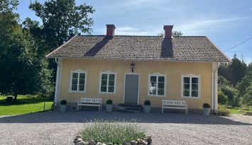 Elegant och nyrenoverad gammal lanthandel