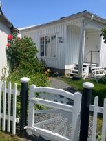 Cozy island cottage close to Gothenburg