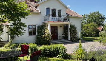 Charmig och rymlig villa nära Lidköping |SE08085