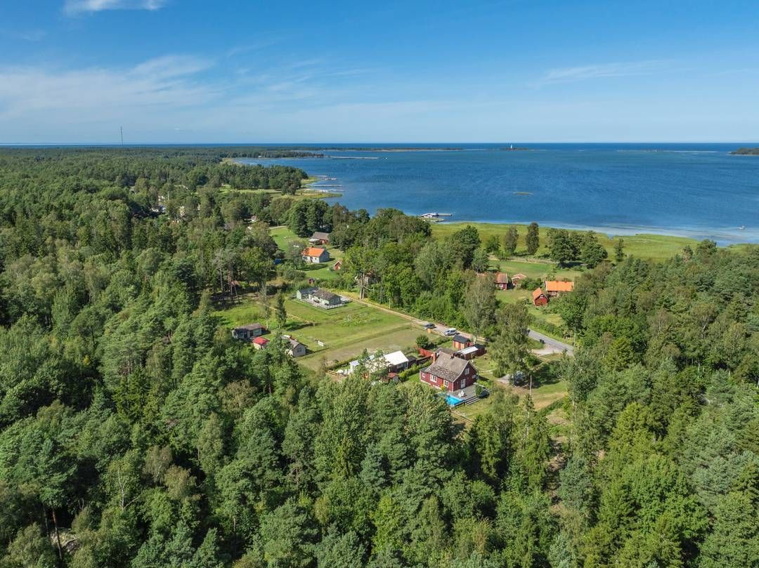 Fint hus med pool – bild 15 av 20