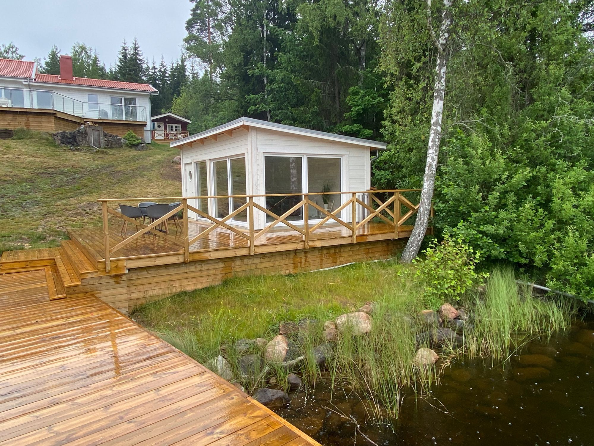 Stuga med sjötomt – bild 8 av 11