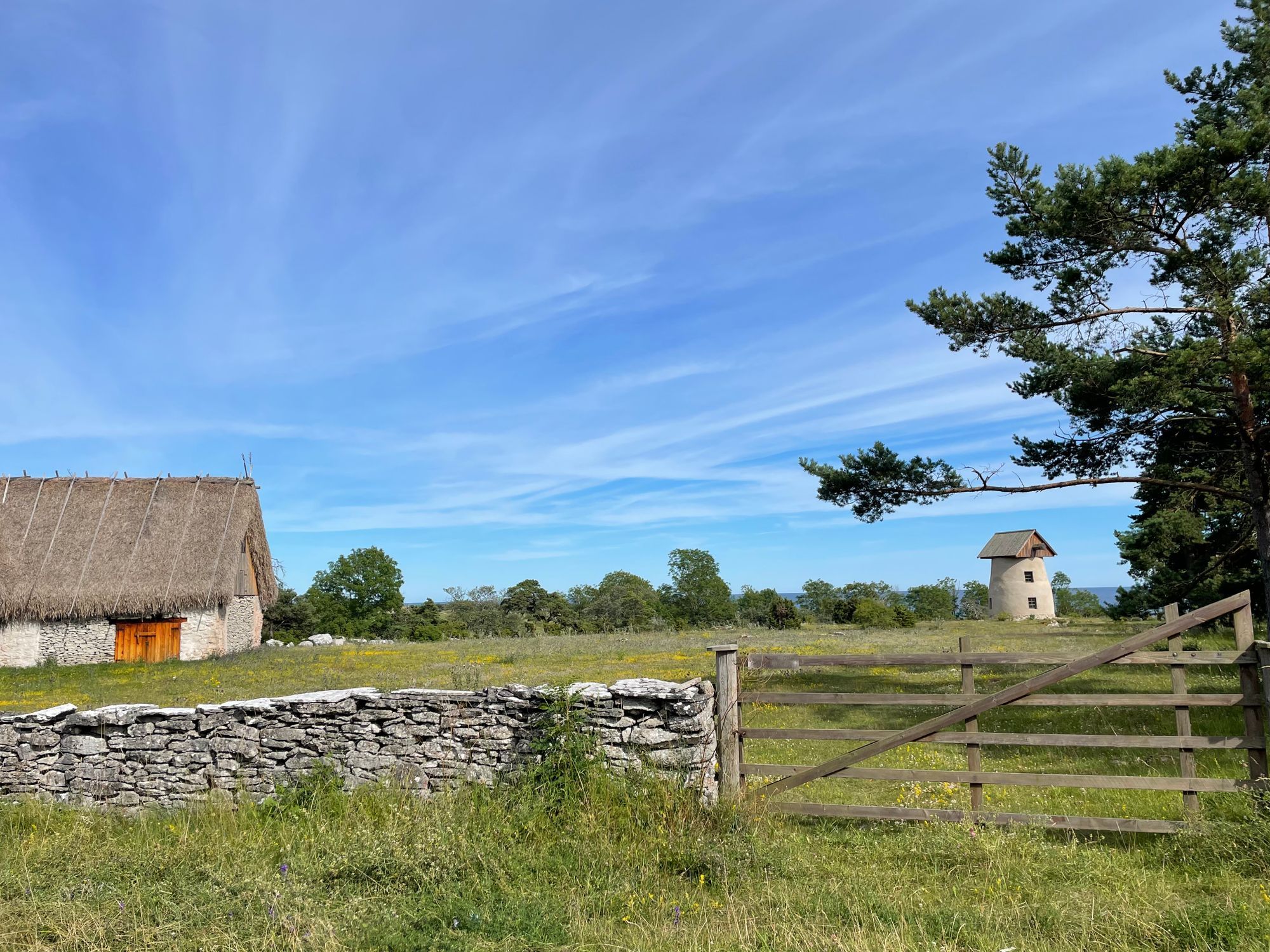 Trevlig lägenhet innanför ringmuren i Visby – bild 10 av 13
