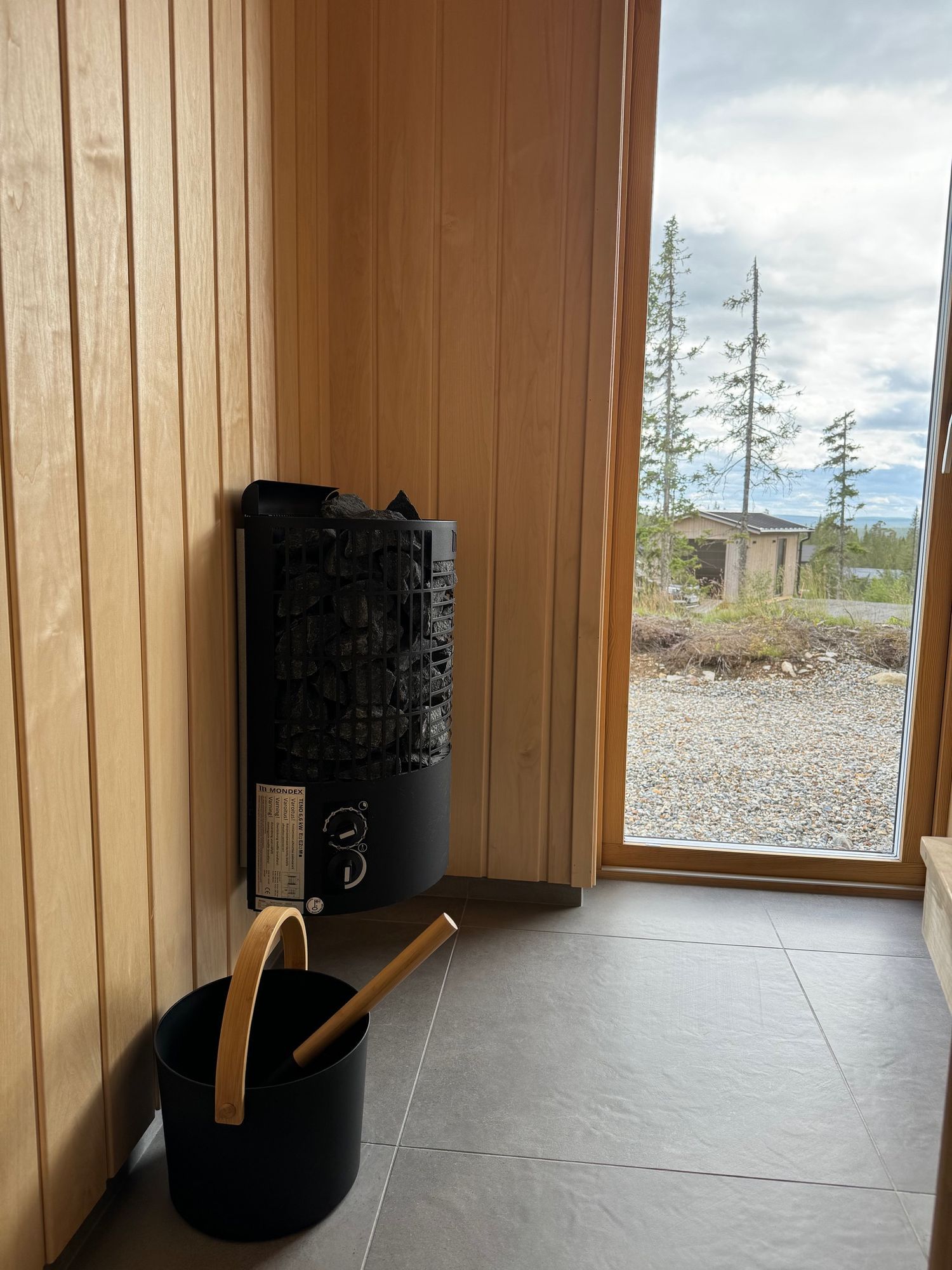 Nybyggt & modernt fjällshus med storslagen natur – bild 19 av 24