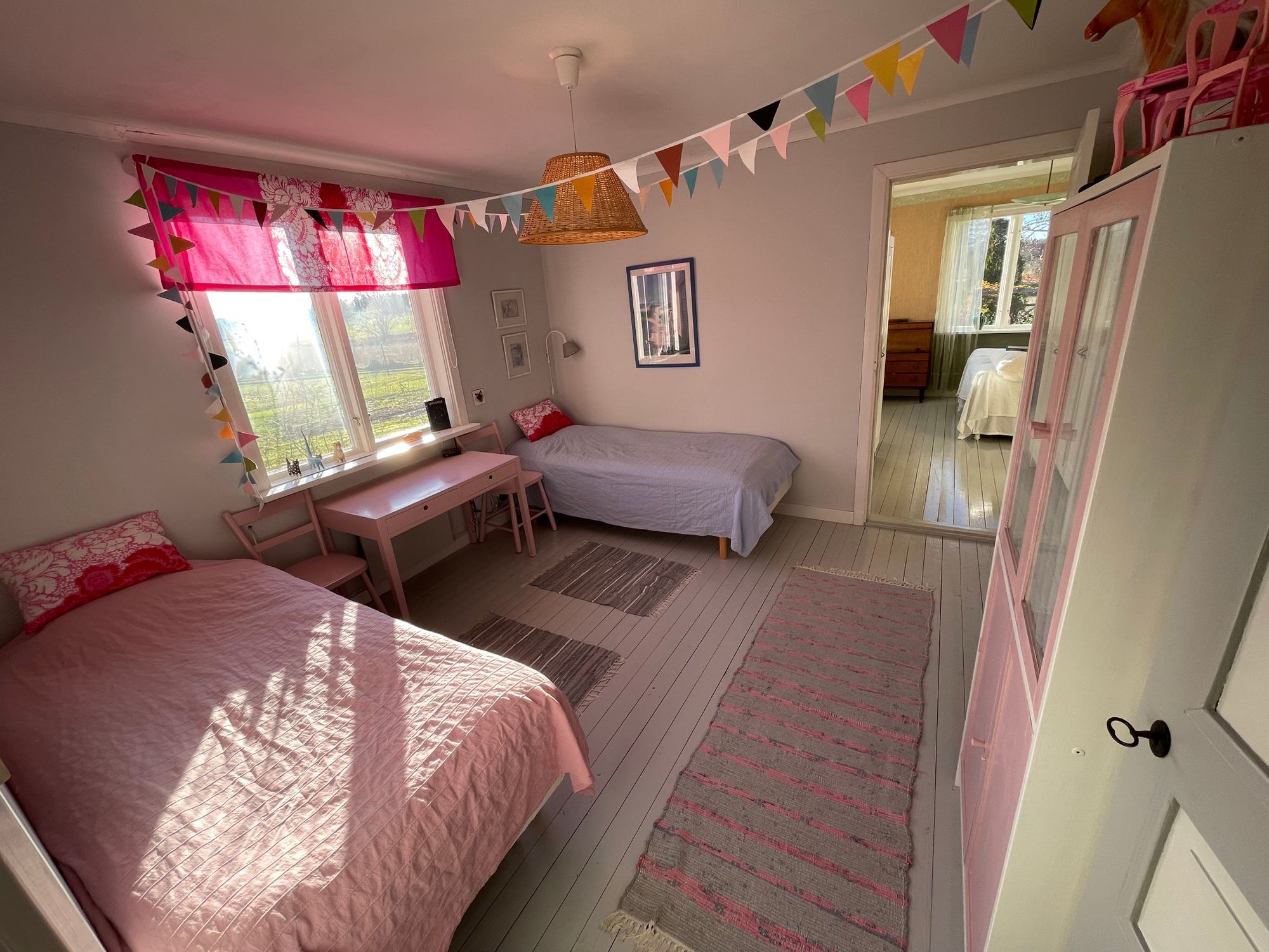Stort vackert lantligt hus + bastu – bild 9 av 19
