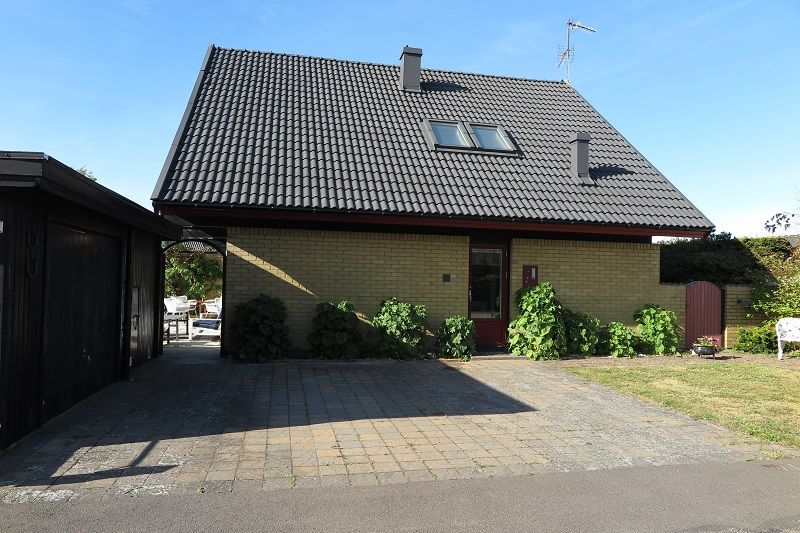 Rymlig familjevilla i Torekov – bild 2 av 12