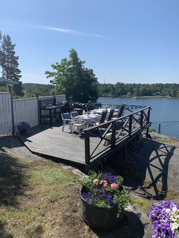 Semesterhus med sjöutsikt på charmiga Ramsö – bild 2 av 21
