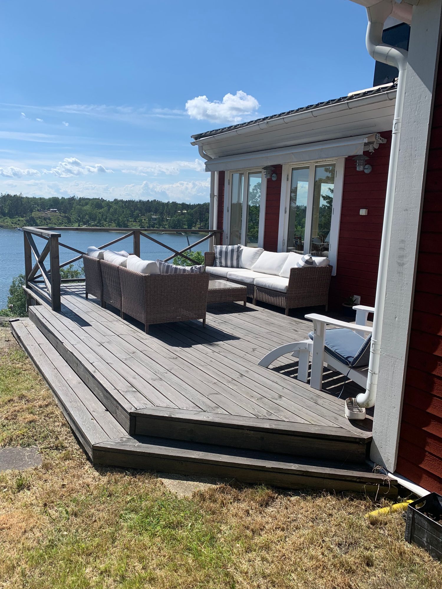 Semesterhus med sjöutsikt på charmiga Ramsö – bild 6 av 21