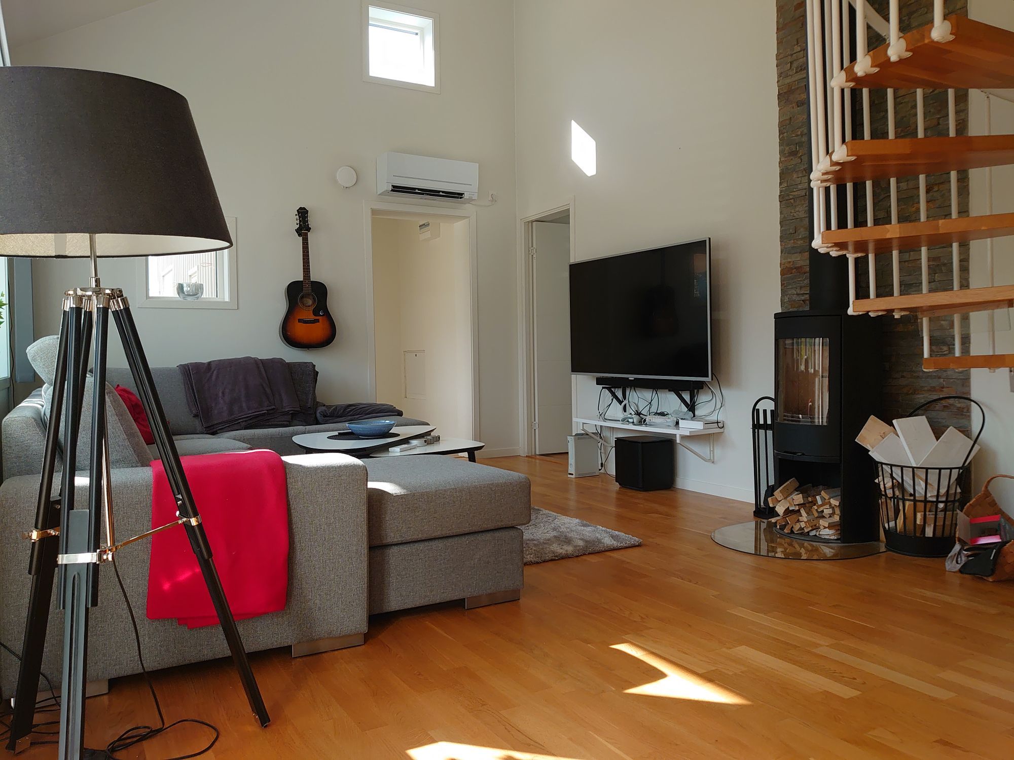Arkitektritat modernt funkishus i Byxelkrok – bild 18 av 24
