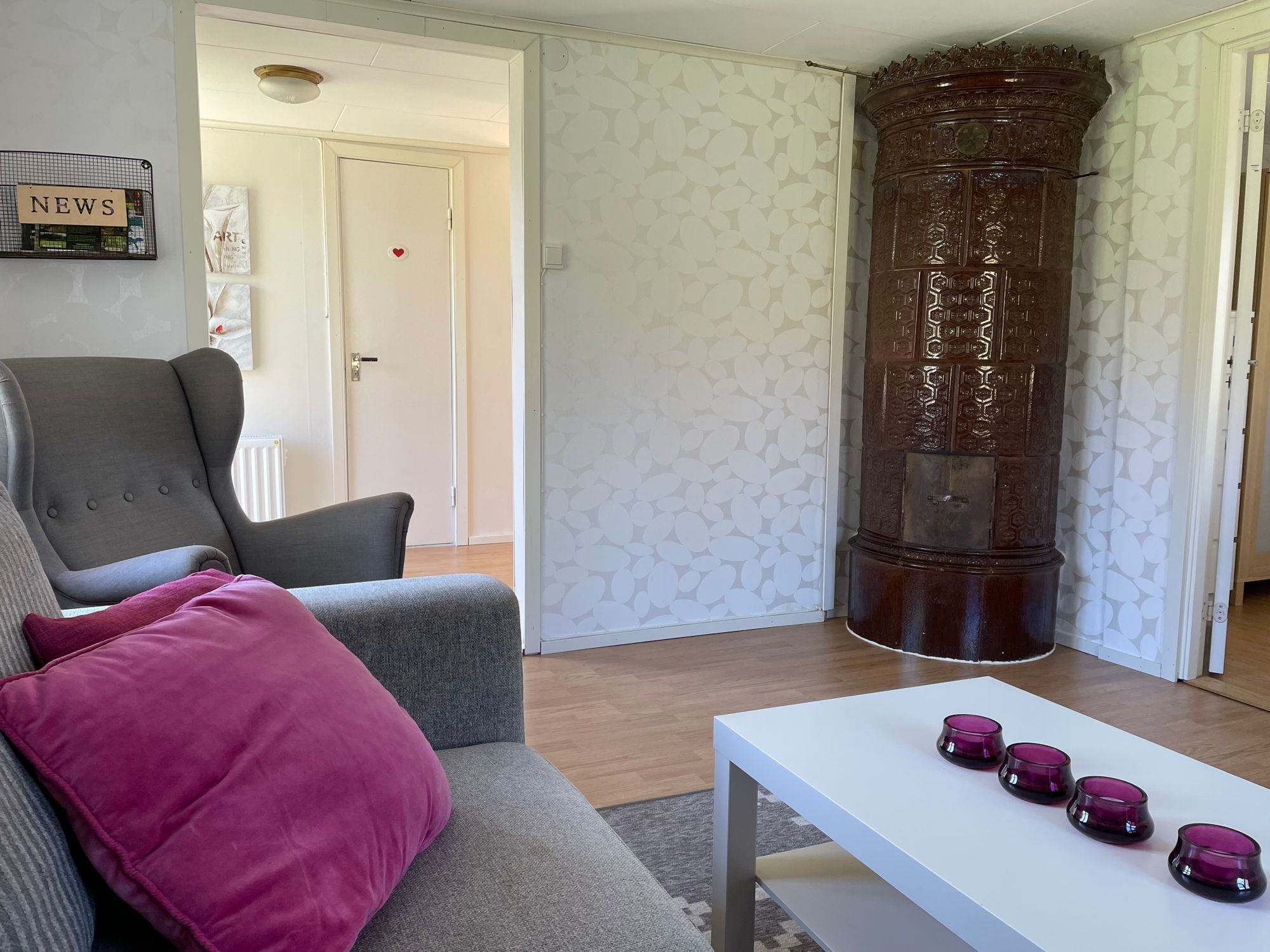 Stuga med lantligt läge nära skog o hav – bild 5 av 5