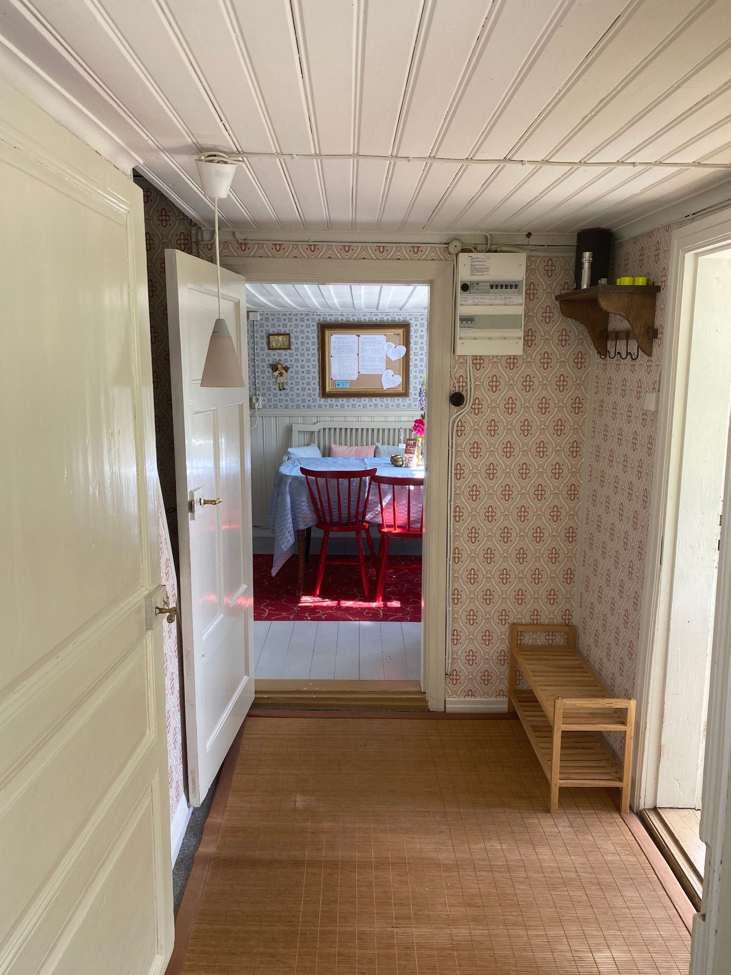 Charmigt 1800-tals torp nära S:t Anna skärgård – bild 6 av 19