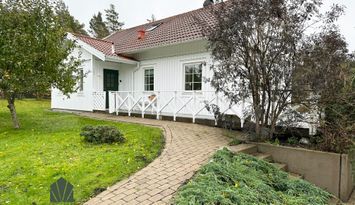 Mysig stuga nära vackra Fjällbacka | SE09044