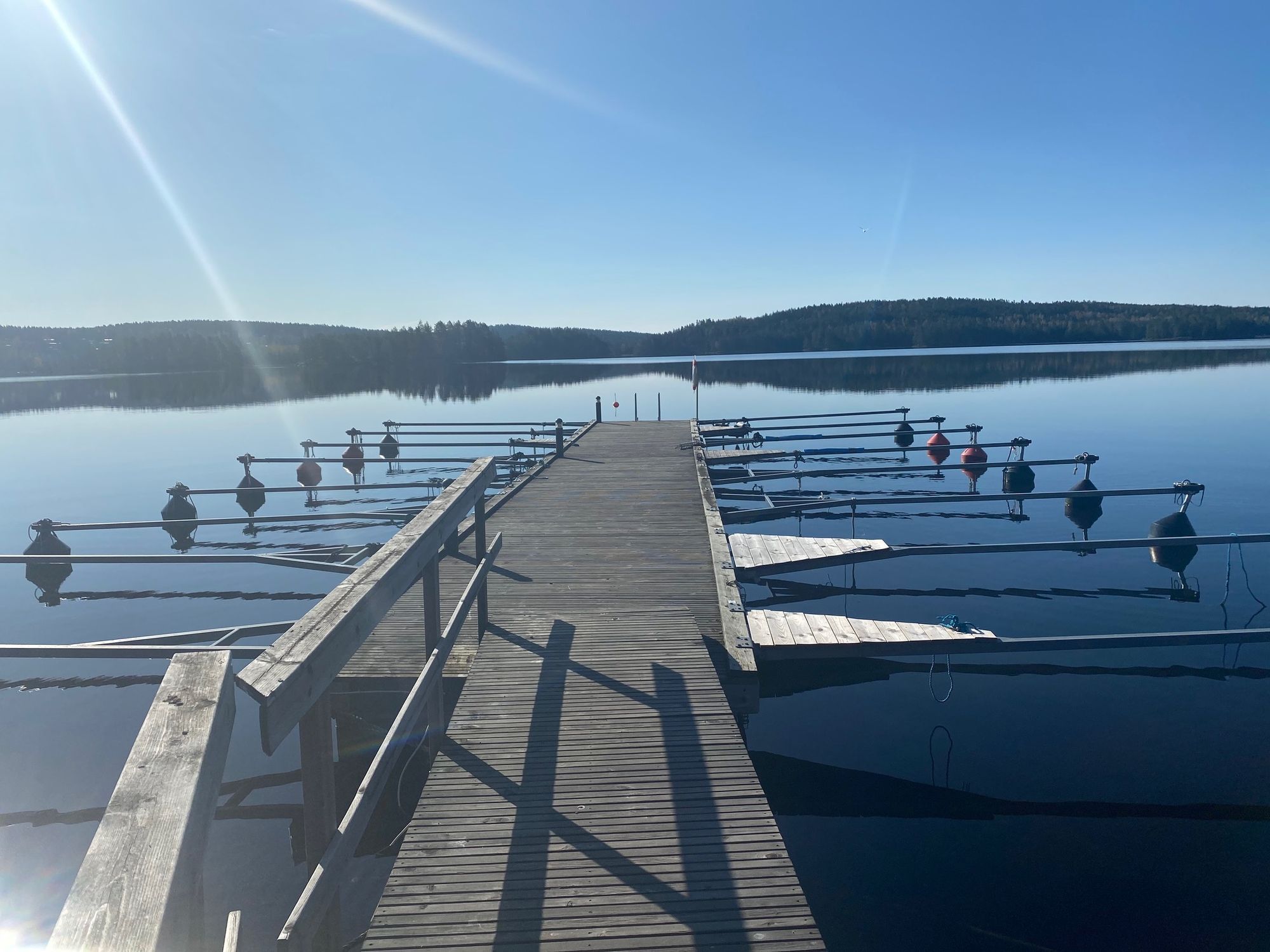 Hus vid Värmelns strand i Värmskog-Värmland – bild 2 av 24