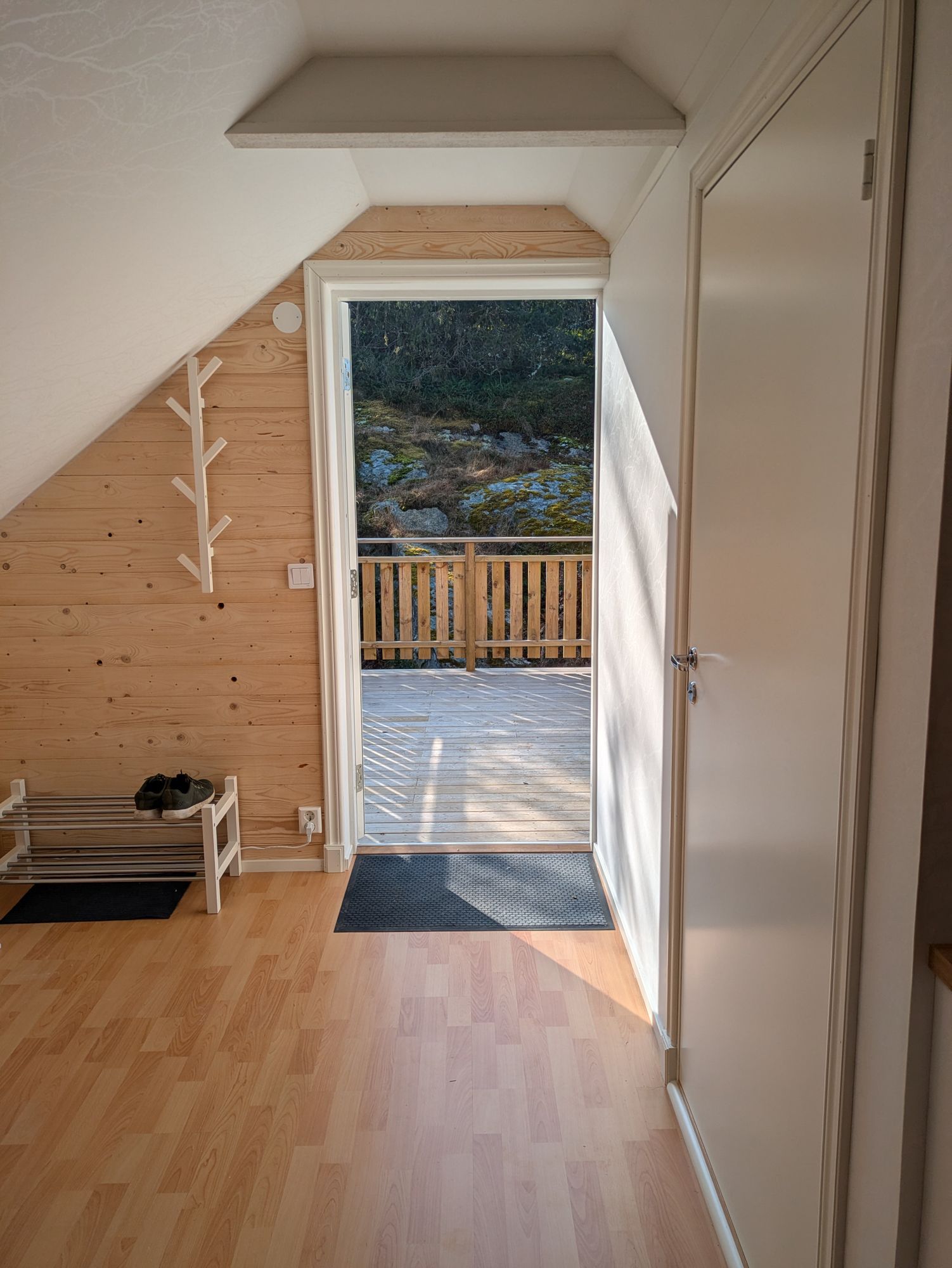 Nybyggd vindsvåning i vacker miljö – bild 8 av 12