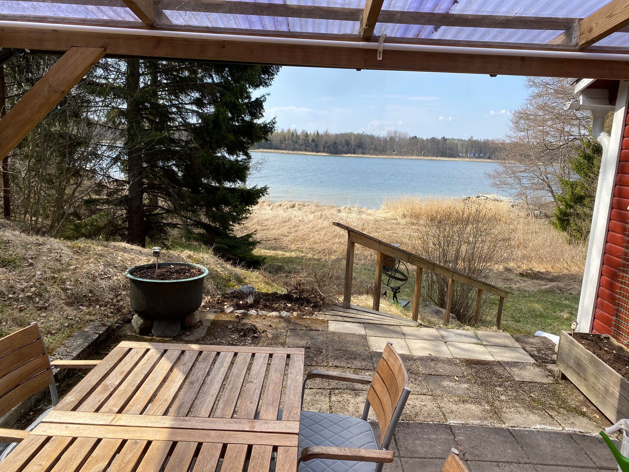 Stuga vid havet, skyddat läge, bastu o egen brygga – bild 8 av 24