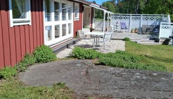 Sjönära stuga i trevligt område Gräddö/Rådmansö