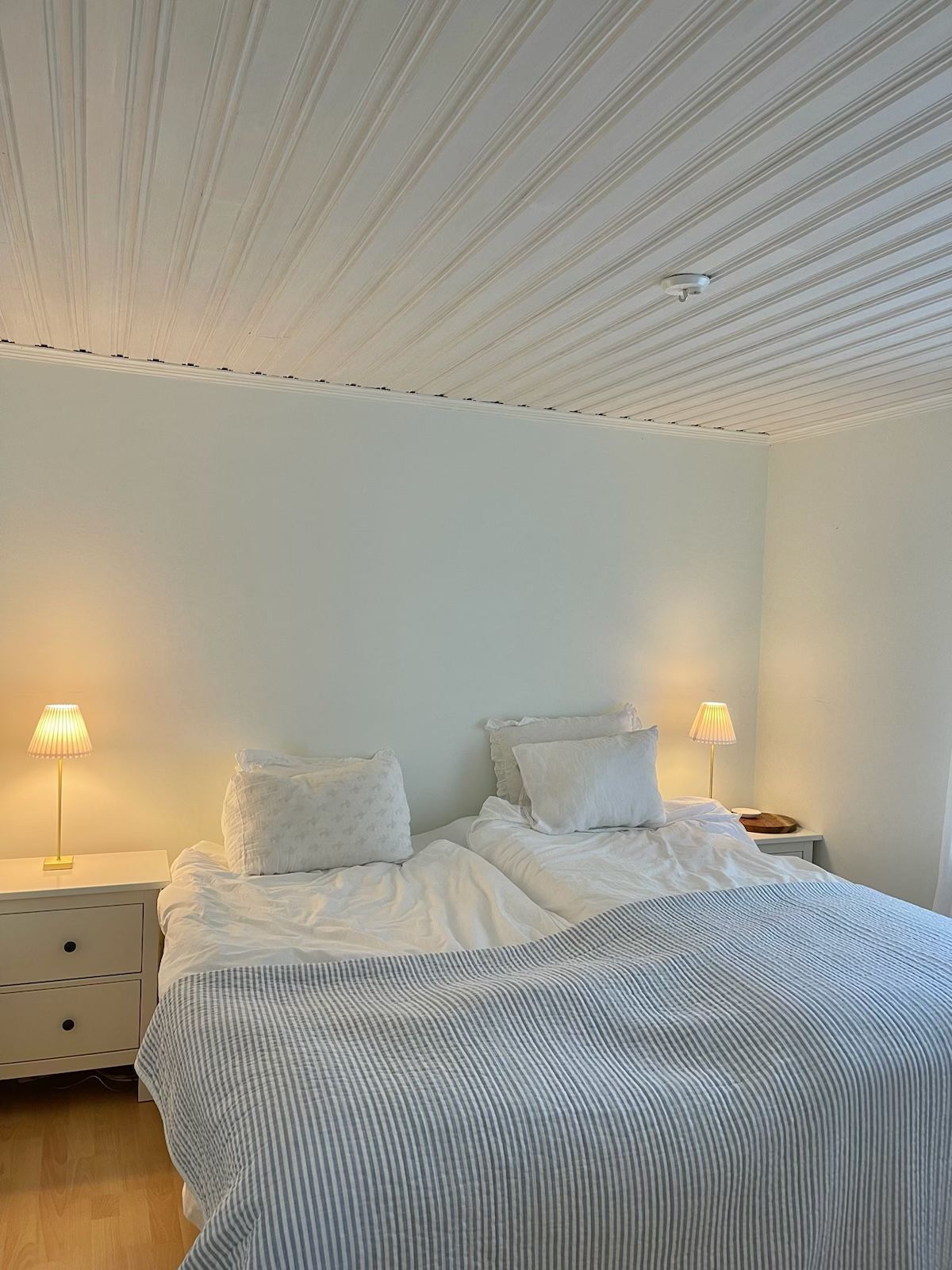 Mysig sommarstuga vid stranden – bild 15 av 24