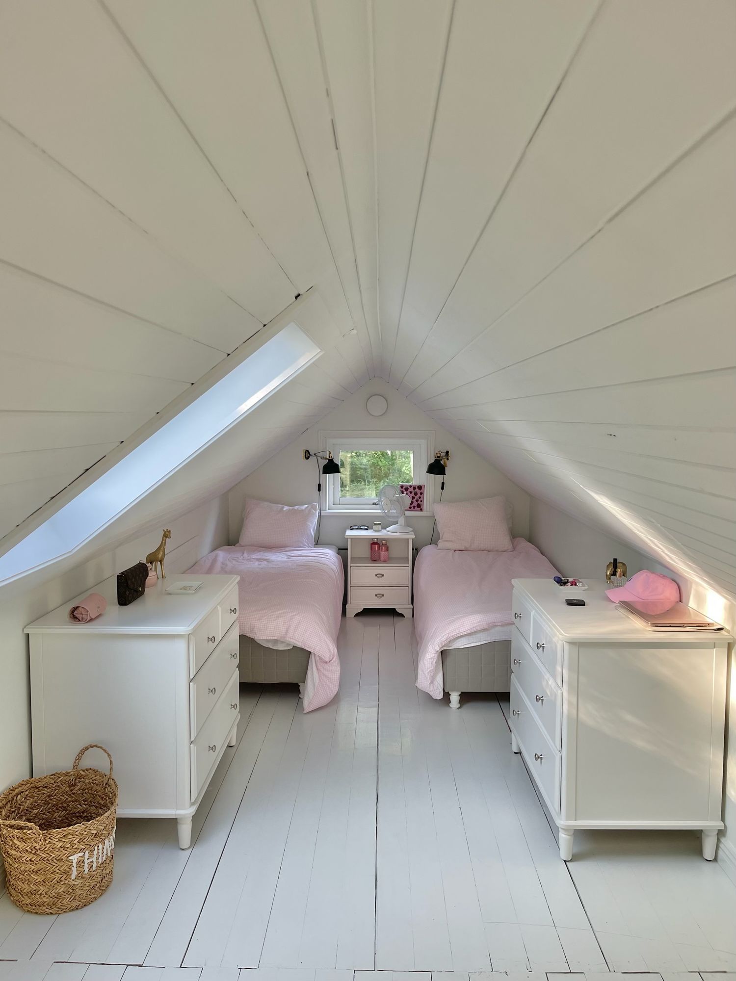 Mysig sommarstuga vid stranden – bild 10 av 24