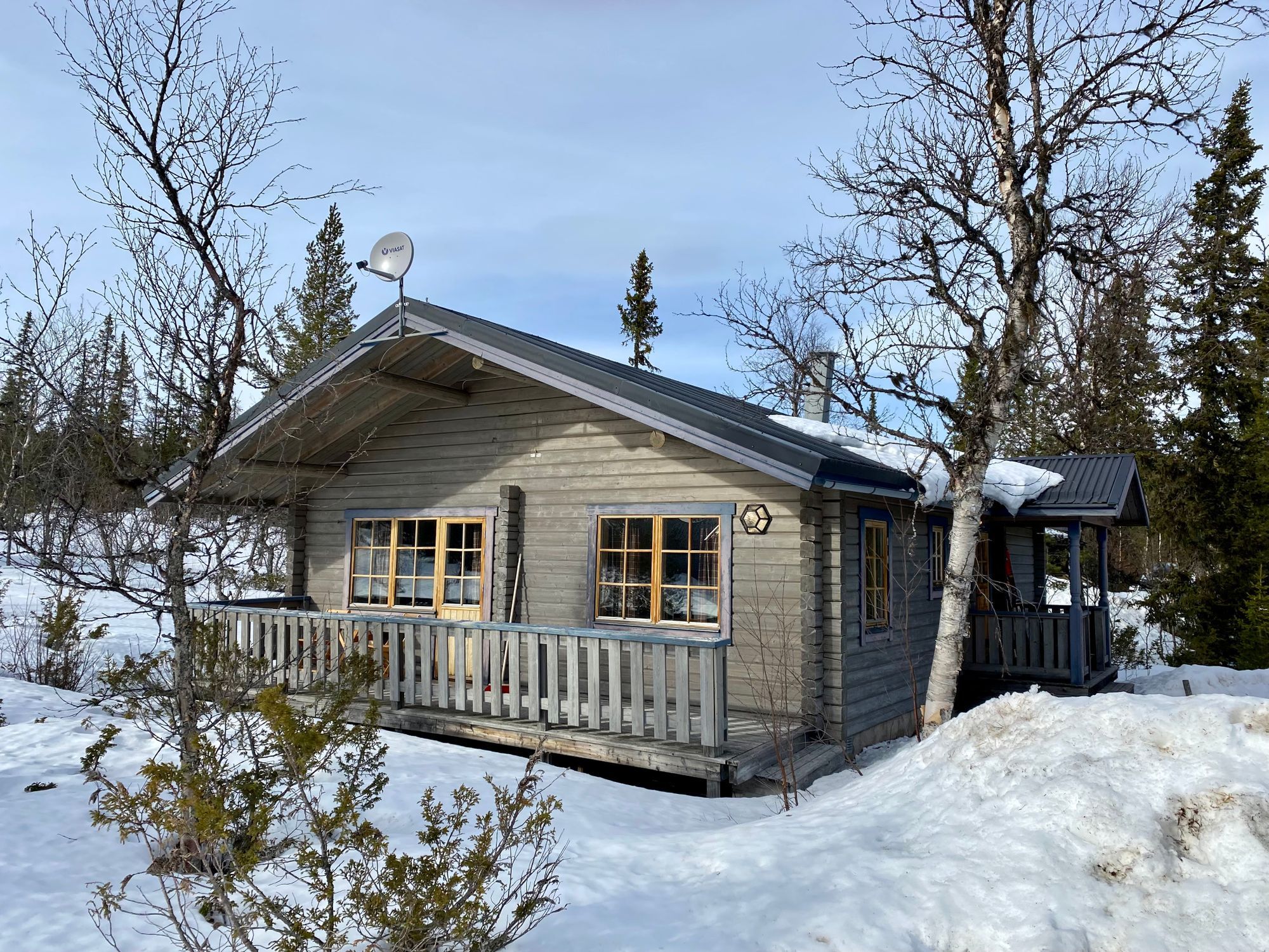 Fjällstuga vid längdspår med bastu och öppen spis – bild 9 av 11