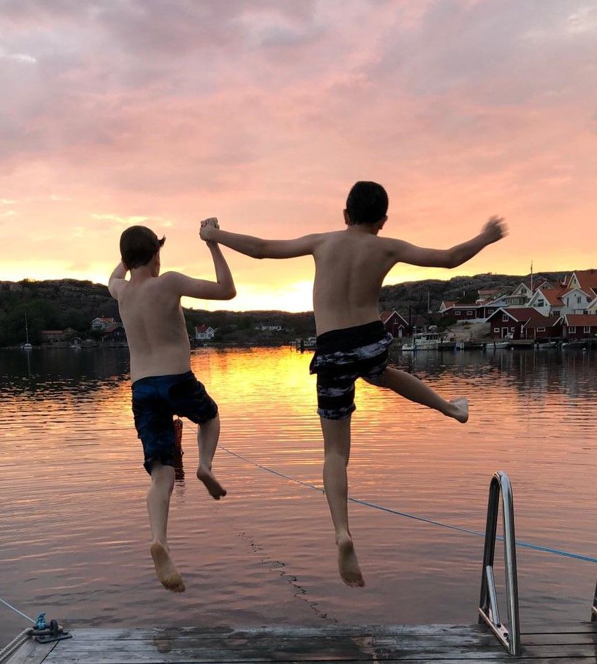 Havet, två meter från - med egen brygga. – bild 17 av 20