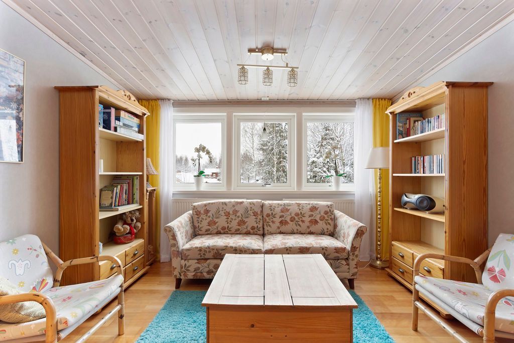 Stort hus nära Kungsberget, 5 sovrum – bild 6 av 24