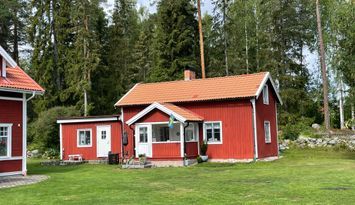 Gästhus vid golfbanan nära havet och stan