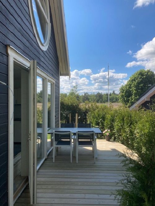 Nyare hus vid havet Egen tomt med brygga och båt – bild 3 av 24