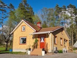 Cottage in lovely natural environments