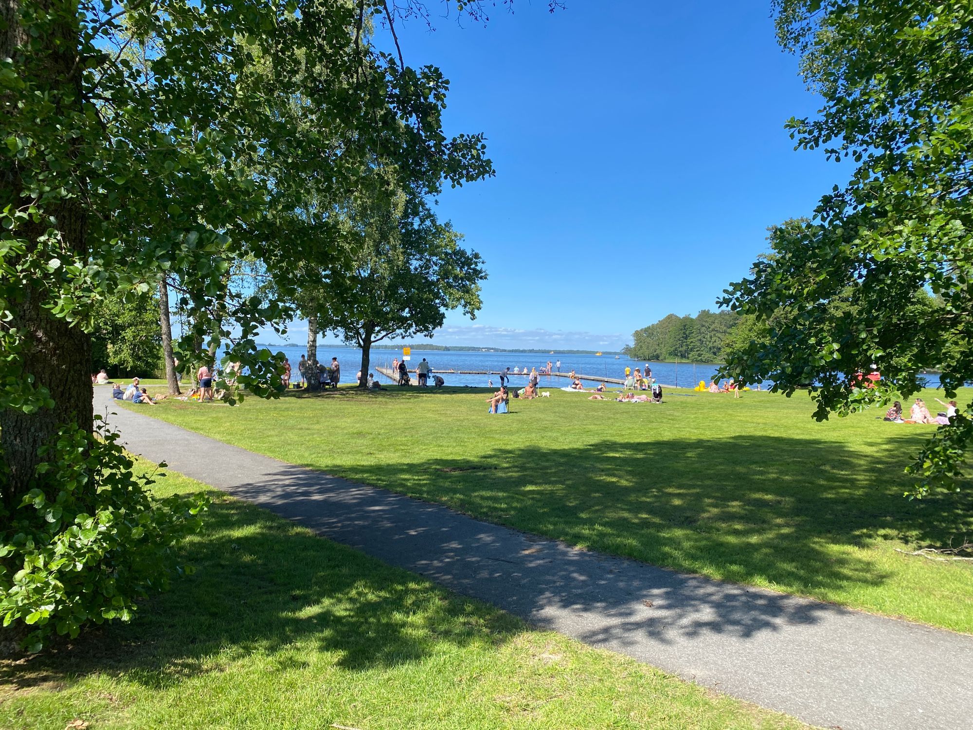 Sommarhus vid Södra Hjälmaren med sjötomt – bild 24 av 24