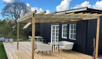 "Lilla Solhem" charmig stuga 150m från havet