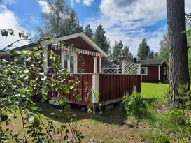 Mysig stuga på Sollerön. Tomteland i Påsk!