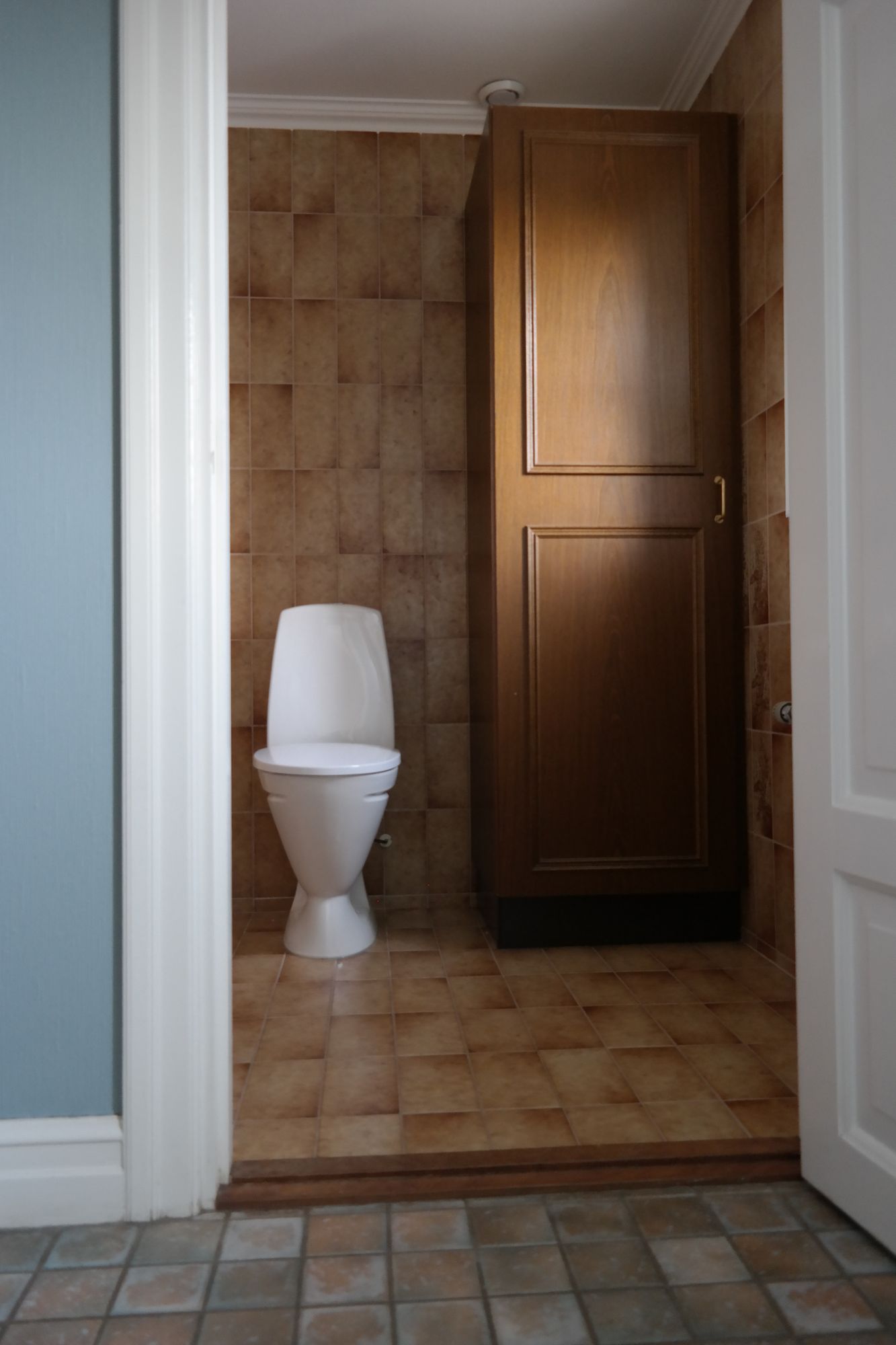 Arkitektritad villa i Visby – bild 13 av 24
