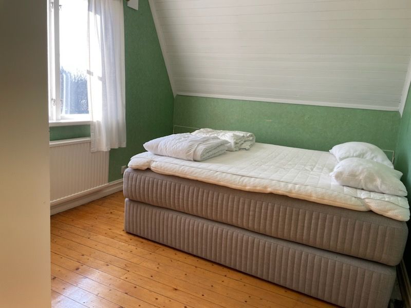 Sommaridyll i Heestrand nära hav, klippor och bad – bild 6 av 11