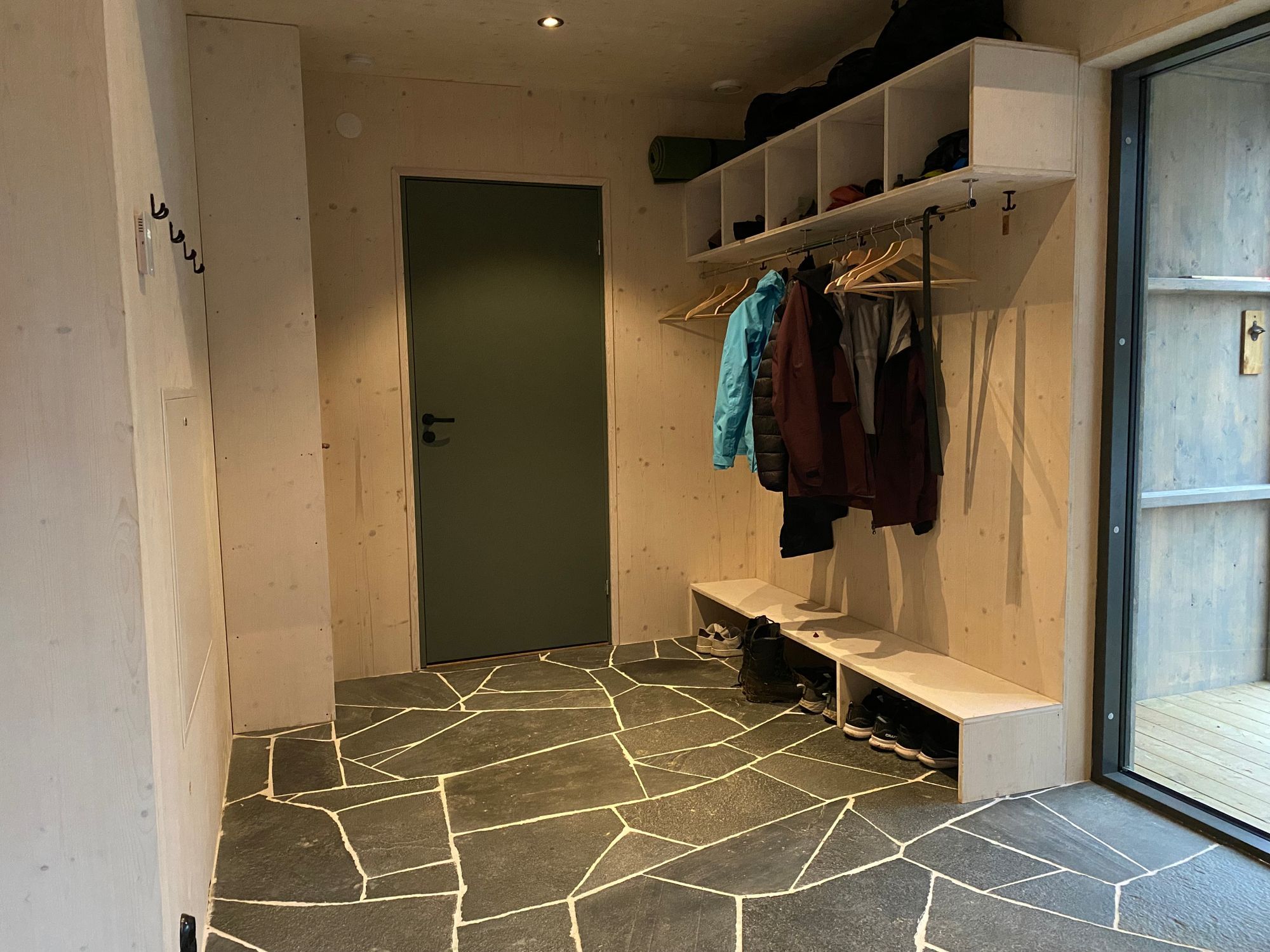 Bruksvallarna - Nybyggt arkitektritat hus – bild 6 av 24