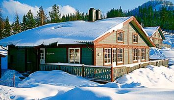 Fin stuga m 4 sovrum i Kläppen med utomhusjacuzzi