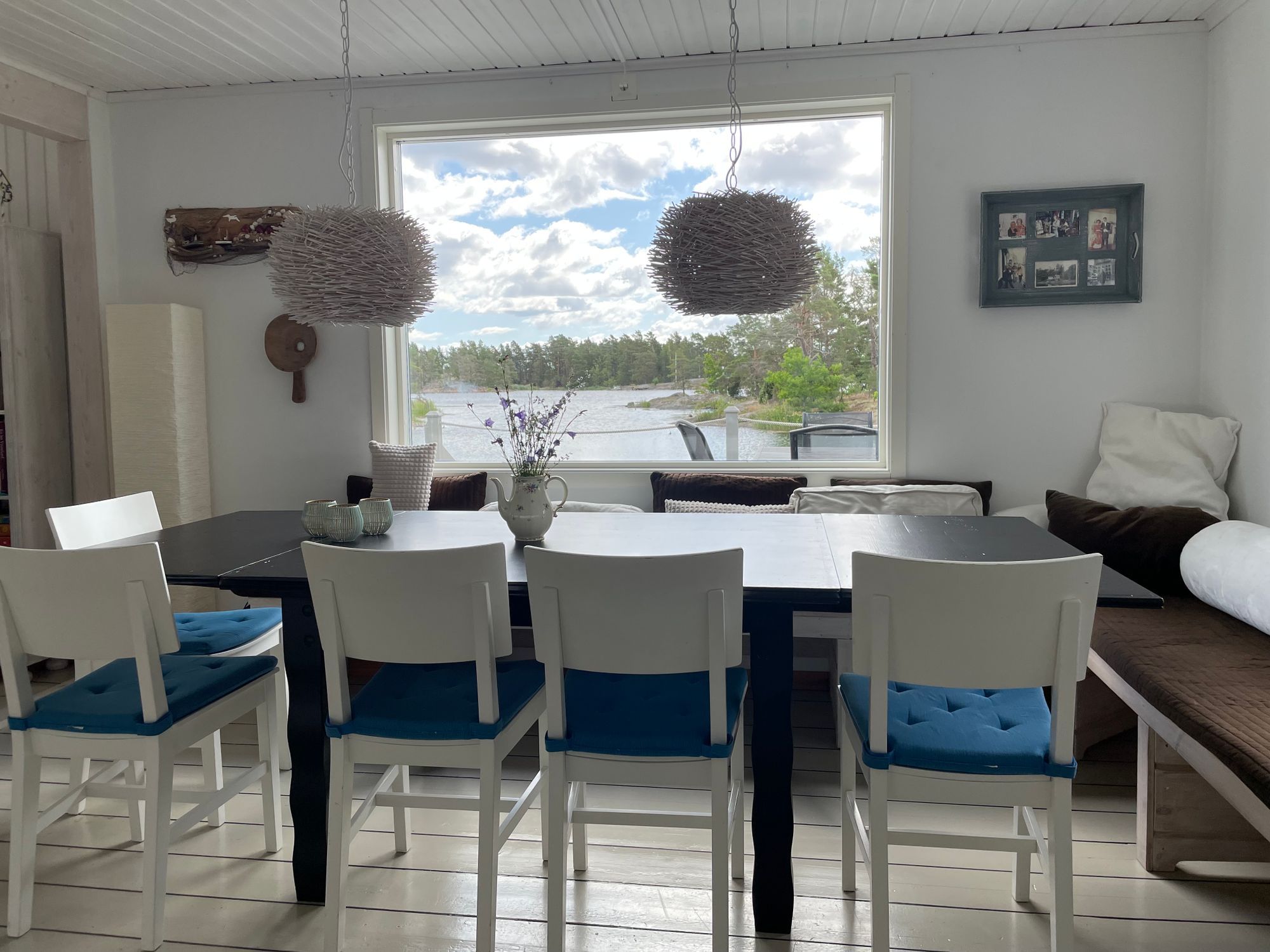 Härligt sommarhus med havstomt och egen brygga – bild 16 av 24