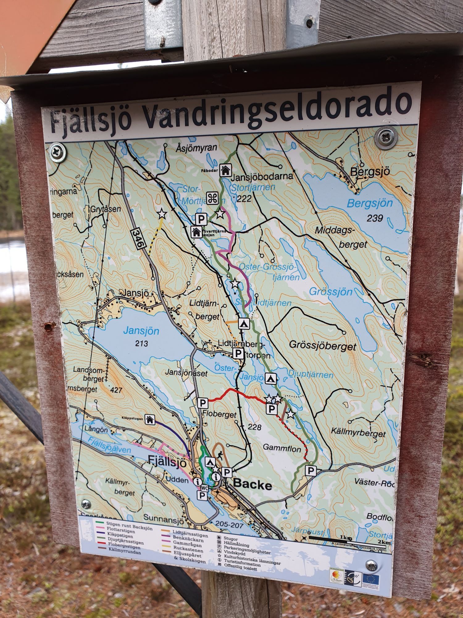Stuga med sjöutsikt, bad, vandringsleder & fiske i – bild 16 av 16