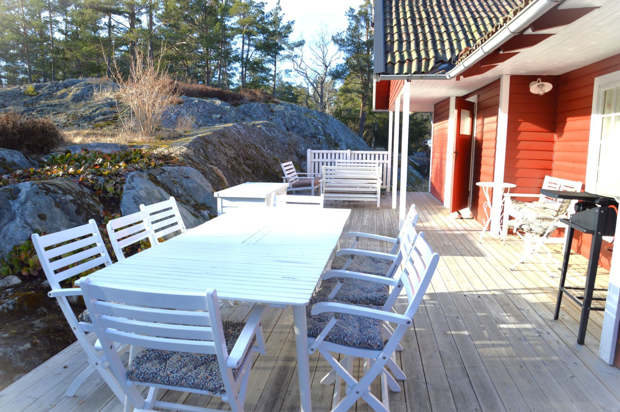 Dalsala Bullandö. Soligt läge nära bad och natur – bild 3 av 24