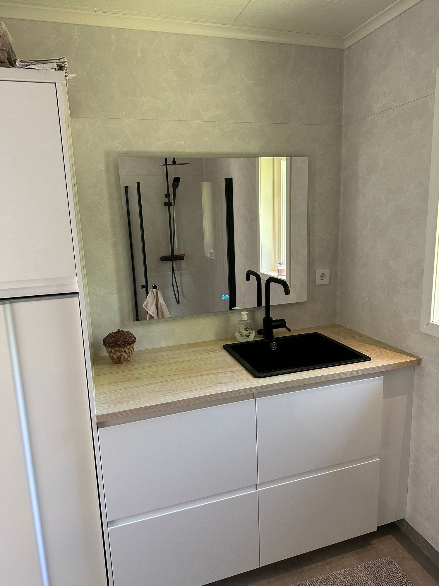 Nybyggd mysig stuga – bild 8 av 23
