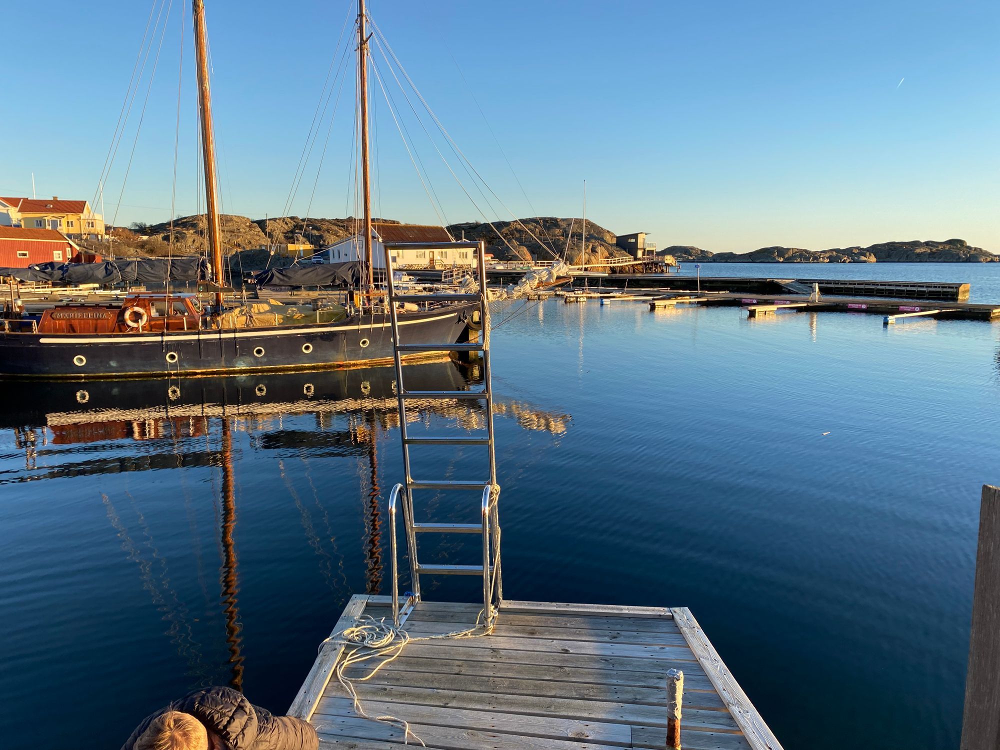 Rymlig övervåning i villa på Orust,Hälleviksstrand – bild 22 av 23