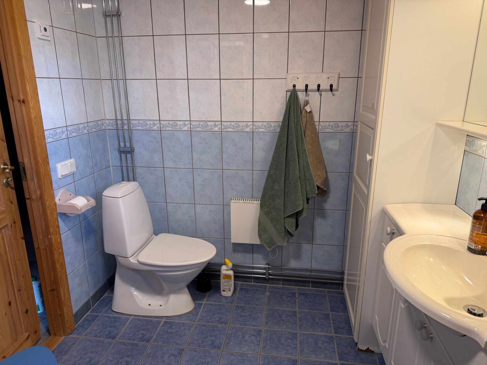 10 bäddar mitt i backen ski in ski out. HUS B – bild 10 av 16